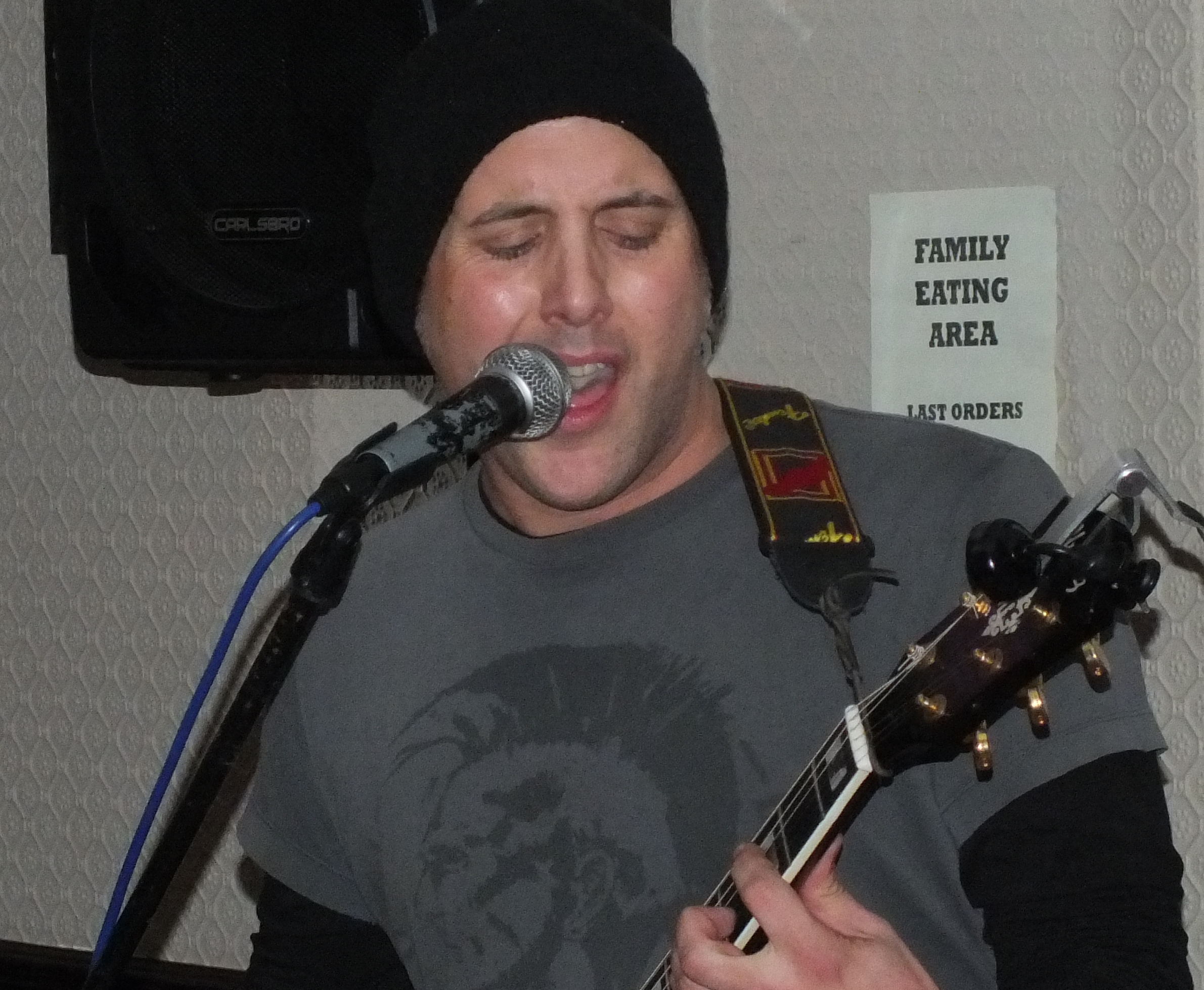 Rocknroll Dave giving it laldie